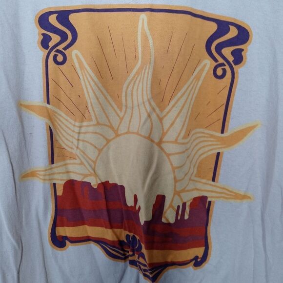 Golden Hour graphic tee size large - Picture 2 of 4